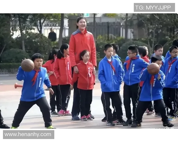 姚明与女儿的亲子时光：篮球巨星的温馨家庭生活揭秘
