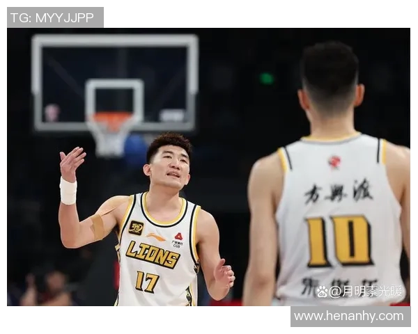 CBA激战广东队对决福建队全力争胜精彩瞬间回顾